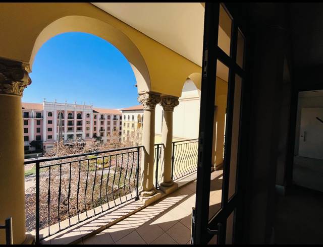 201M² OFFICE TO LET IN FOURWAYS